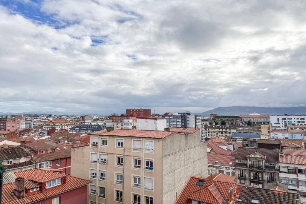 Ferienwohnung Acogedor Loft Con Vistas A La Ciudad Santander Exterior foto