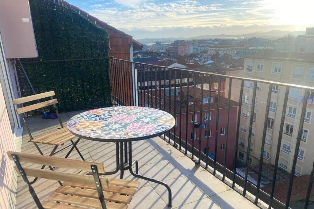 Ferienwohnung Acogedor Loft Con Vistas A La Ciudad Santander Exterior foto