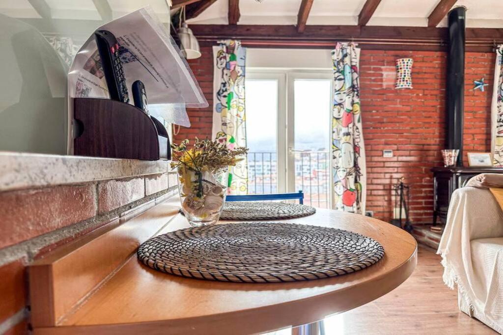 Ferienwohnung Acogedor Loft Con Vistas A La Ciudad Santander Exterior foto